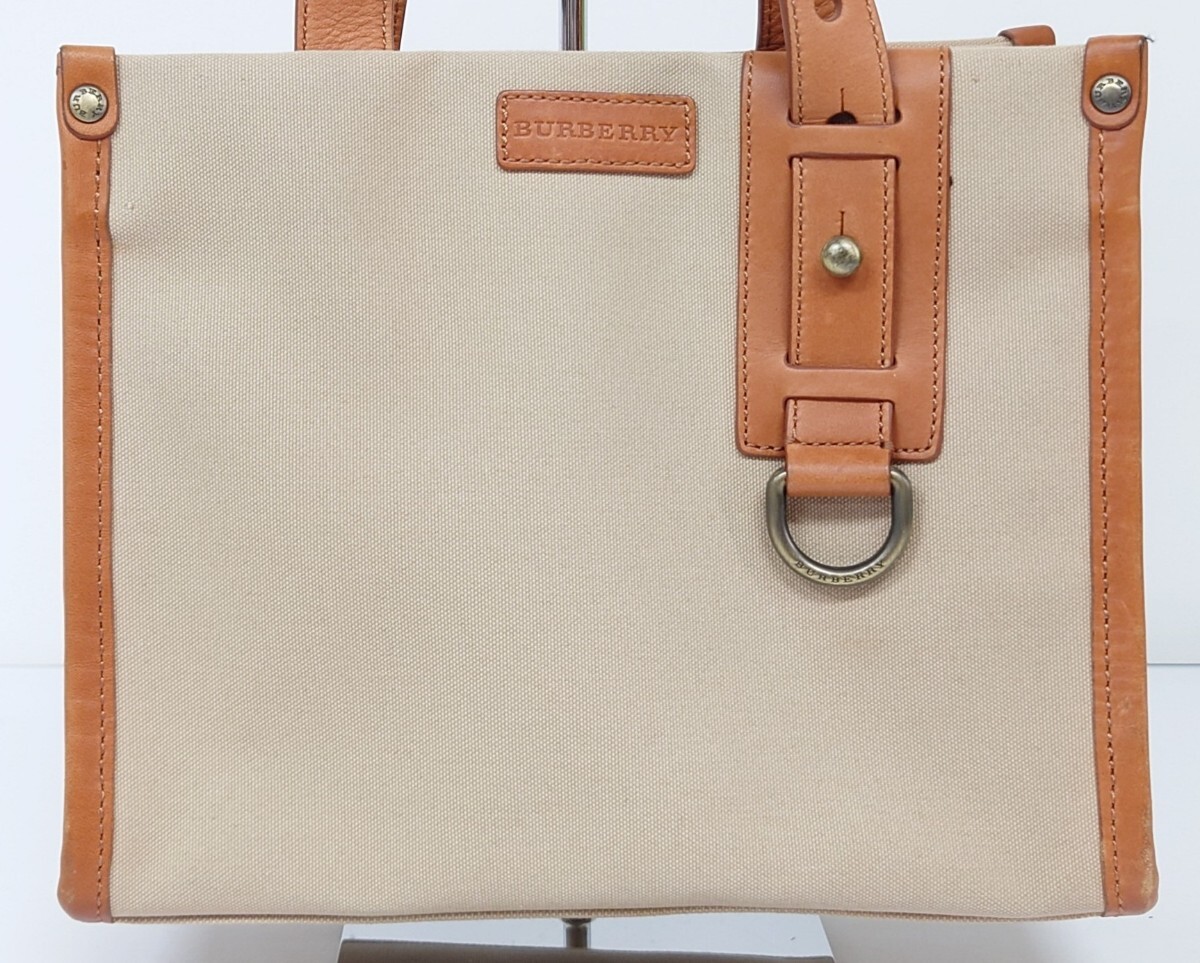 【K000】外観 美品 BURBERRY ハンドバッグ バーバリー トートバッグ ロゴ型押し キャンバス ベージュ系 ブランド カバン_画像2