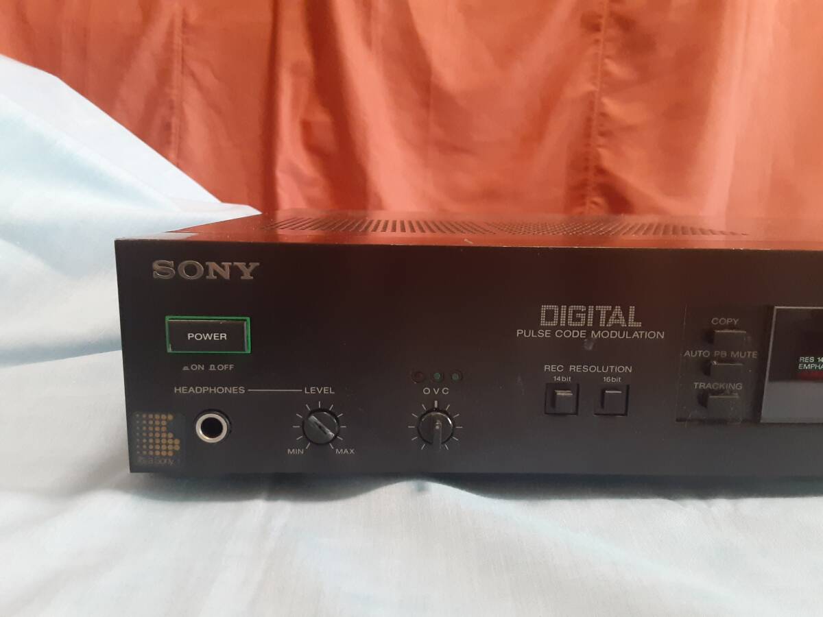 SONY（ソニー）PCM-501ES PCM デジタル・オーディオプロセッサー 中古品_画像2