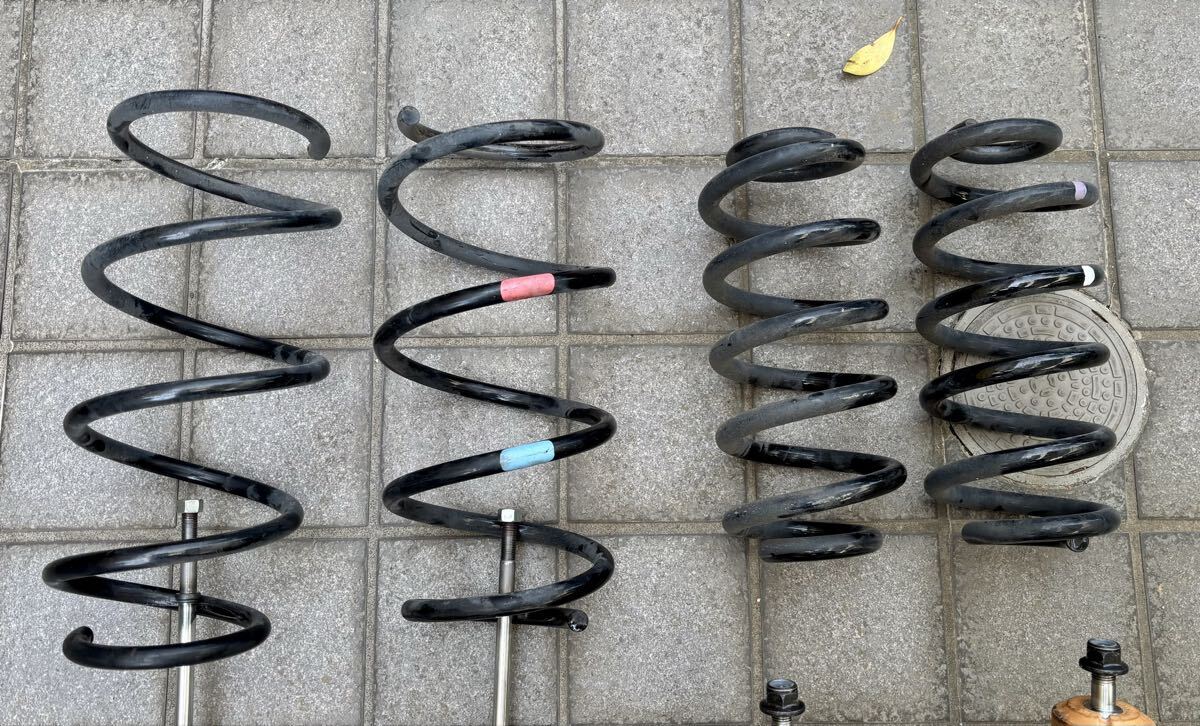 【走行少】エスティマハイブリッド(AHR20W)Ⅲ型 アエラス プレミアムED純正サスペンション一式 走行37,396km 過走行車のリフレッシュに_画像6