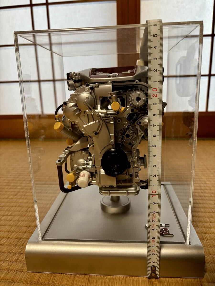 【美品】イーグルモス ”週刊『NISSAN R35 GT-R VR38DETT』”エンジン アクリルケース・エンジン音再生台座付 2013年刊行_画像7