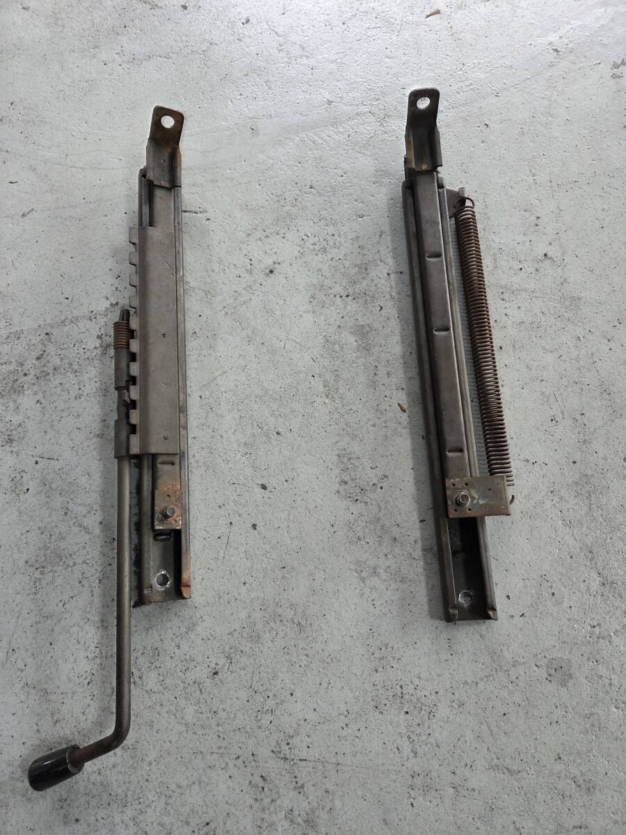 ハコスカ 純正運転席シートレール_画像2