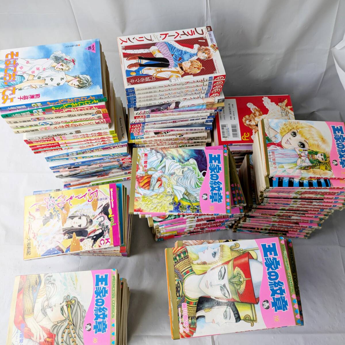 a1326 コミック 少女漫画 昭和 レトロ まとめ売り 大量 王家の紋章 あさきゆめみし　禁断の恋でいこう プライベートプリンスなど　中古_画像1
