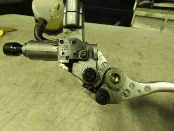 ★No.4830「倉庫整理大セール！NISIN製 フロントブレーキ マスターシリンダー/ハーレーダビッドソン 1inc.バー使用歴」格安価格！_画像7