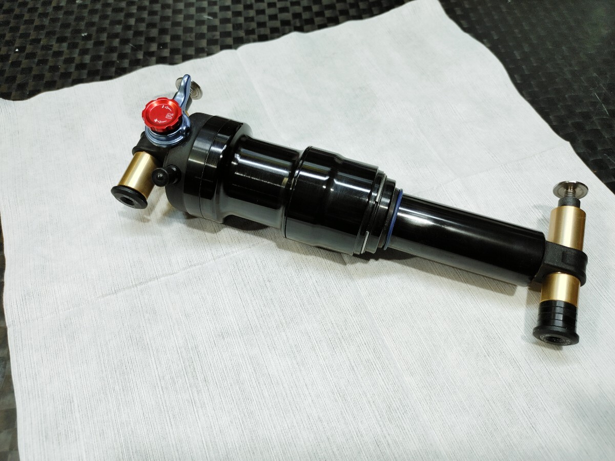 マウンテンバイク サスペンション ロックショックス rockshocks TREK FUEL EX5純正_画像1