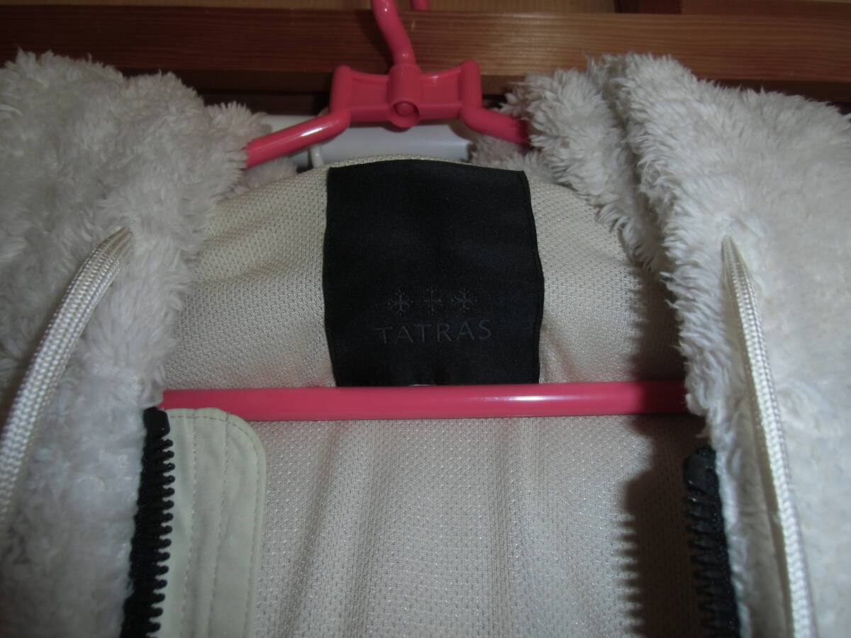 TATRAS タトラス・ ボア フリース パーカー ジャケット　ホワイト 起毛 ダブルジップ 背面ロゴ 肩ロゴワッペン サイズ　02（L相当）_画像8