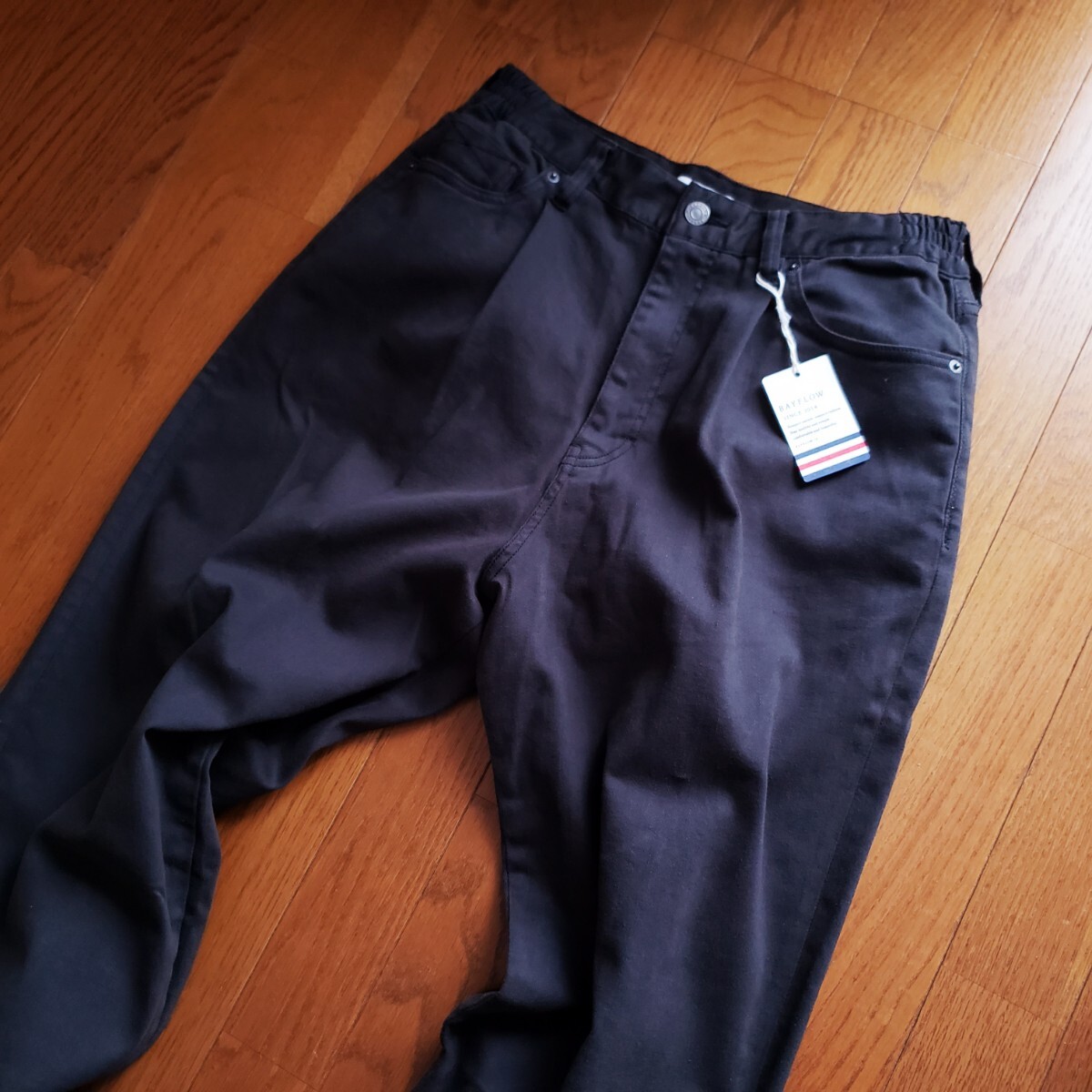 【新品】BAYFLOW Lサイズ B-FLEX セミワイドパンツ ストレッチ チャコール ベイフロー リラックスシルエット_画像3