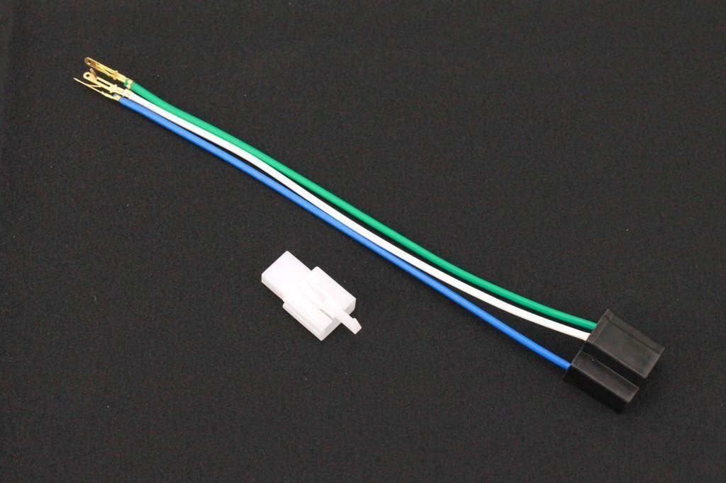 送料格安 3ピン ウインカーリレー カプラー変換ハーネス H4 305型 110型 H-4カプラー 配線 コの字型 ソケット_画像2