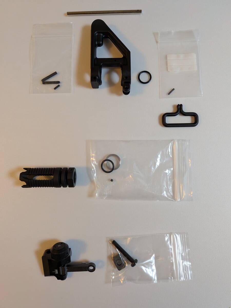 VFC Olympic Arms AR-15: M16スタイルフロントサイトベース / フラッシュハイダー / リアサイト　セット：新品未使用 _画像1