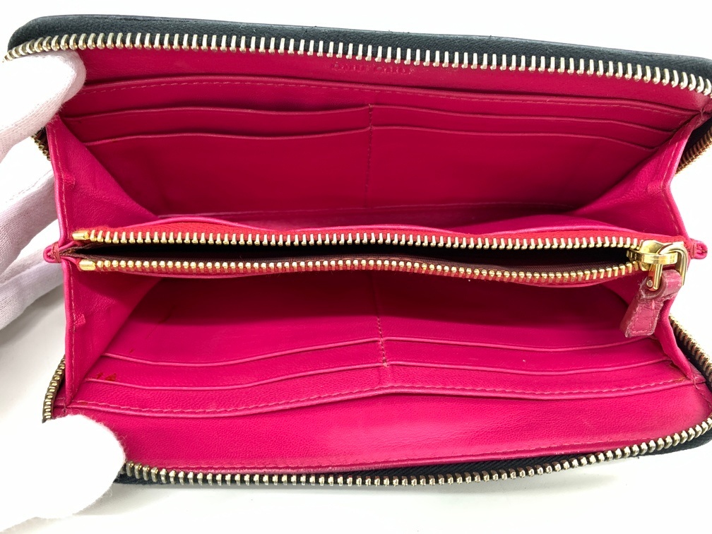 miu miu MiuMiu эмаль раунд Zip длинный кошелек [ б/у ] оттенок черного чёрный × розовый лента женский бренд мелкие вещи GIN56337