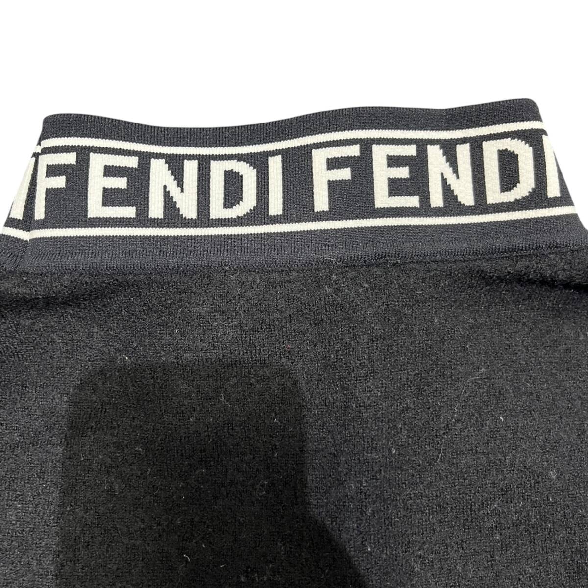FENDI フェンディ ネックロゴジャガードニットセーター サイズ48 ブラック レディース 本体のみ ■中古品■ZKM6523ZD_画像4