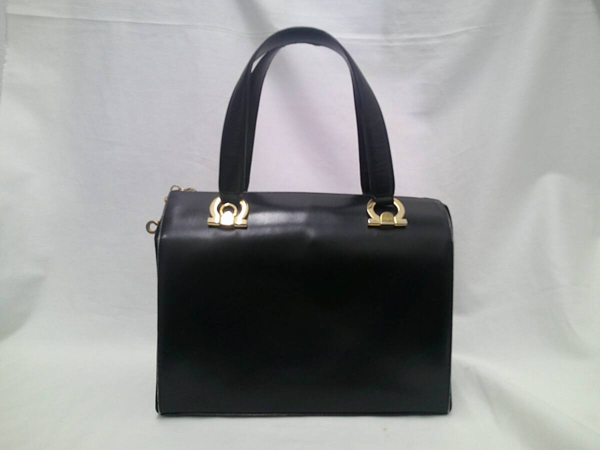 ☆中古品☆ Salvatore Ferragamo フェラガモ ガンチーニ レザー ミニ ボストンバッグ 黒 ブラック KNK549H_画像2
