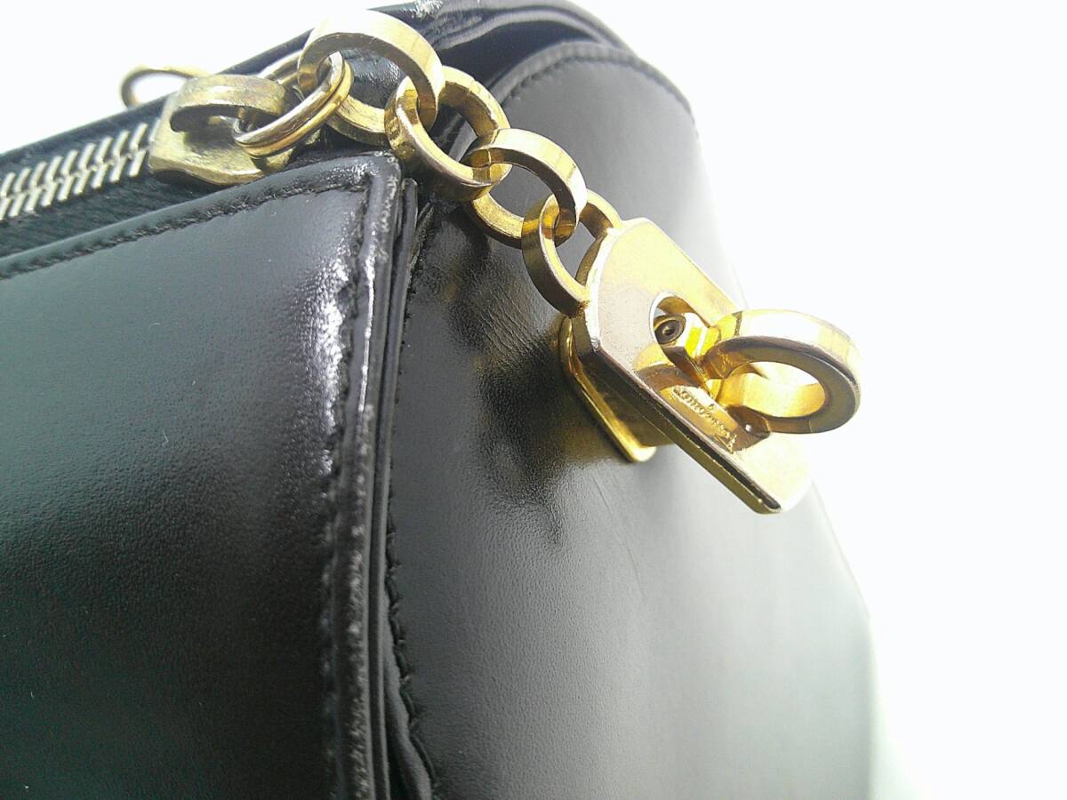 ☆中古品☆ Salvatore Ferragamo フェラガモ ガンチーニ レザー ミニ ボストンバッグ 黒 ブラック KNK549H_画像4