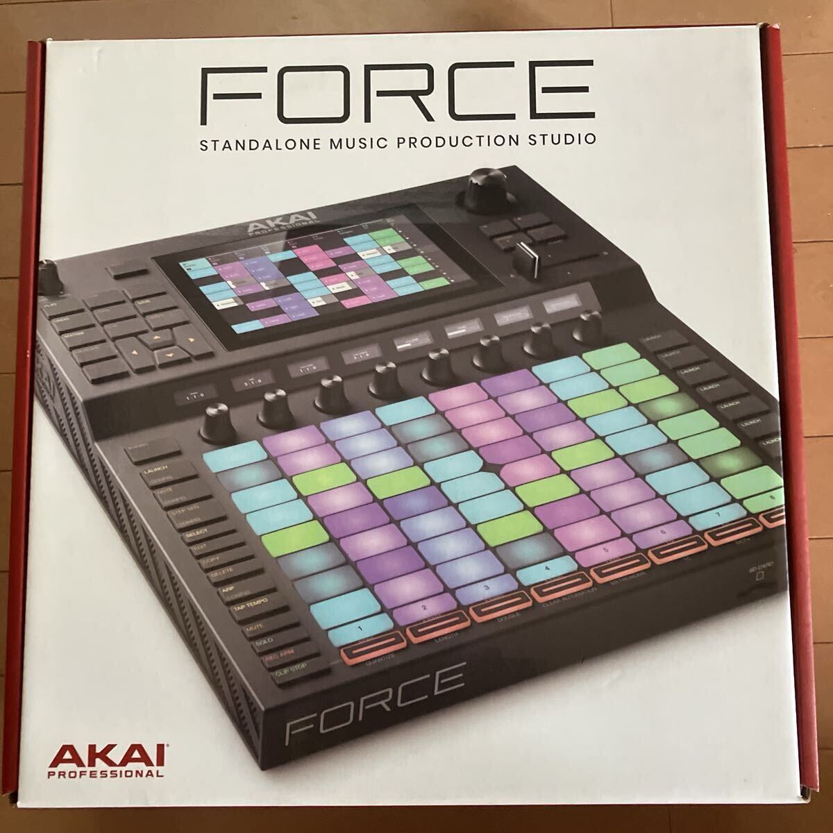 Akai Pro Force 音楽制作 スタンドアローン DJパフォーマンス タッチセンサー搭載 MPC MIDIシーケンサー サンプラー グルーヴボックスの画像1