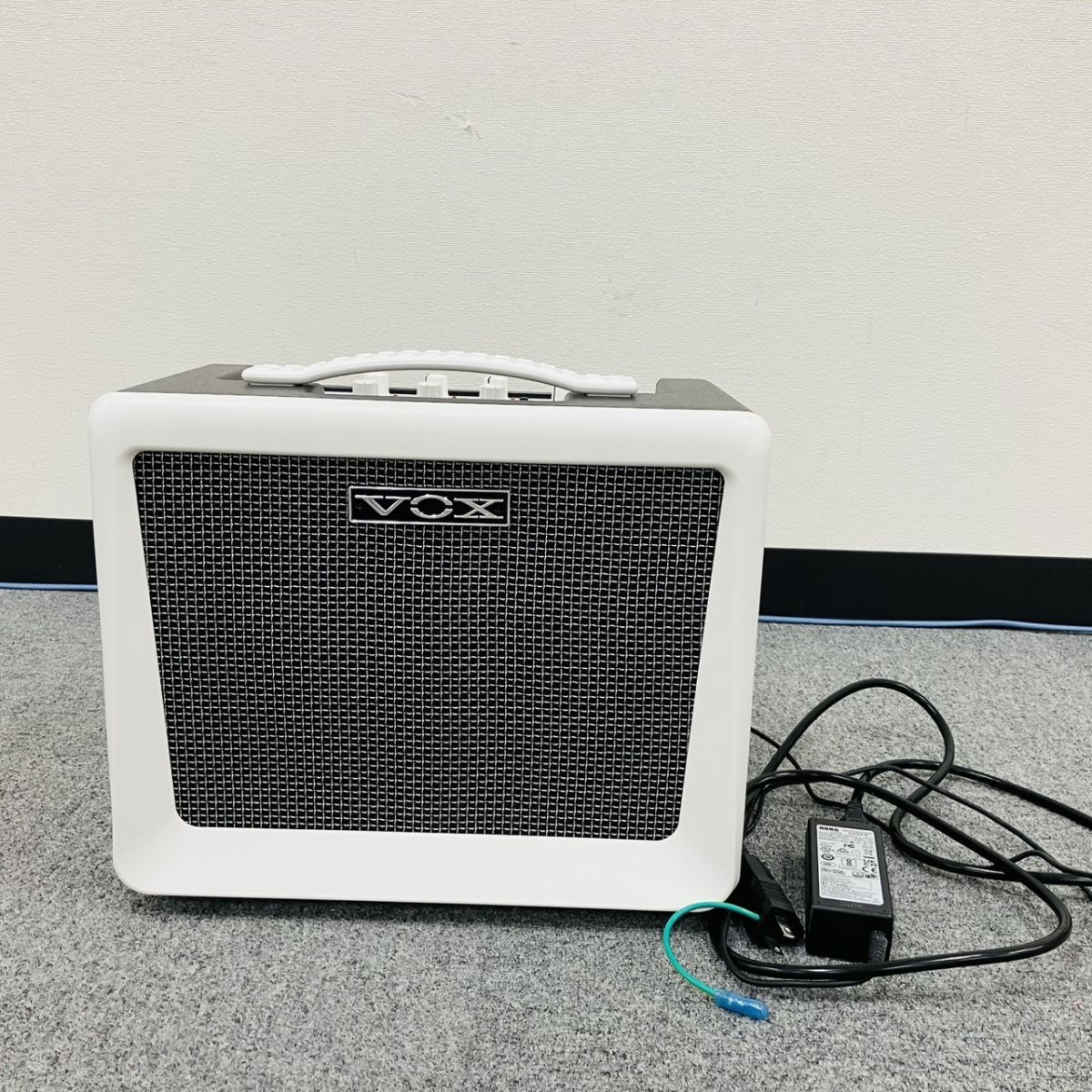 T240-Z23-68 VOX VX50-KB キーボードアンプ アダプター付属 Nutube搭載 真空管ポータブル・キーボード・アンプ 通電確認済み アンプ SA_画像1