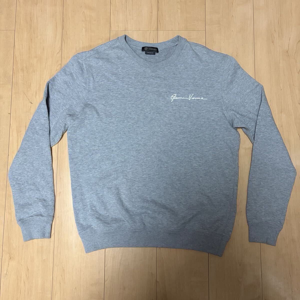1円スタート versace ベルサーチ トレーナー スウェット グレー S 長袖 ワンポイント _画像1