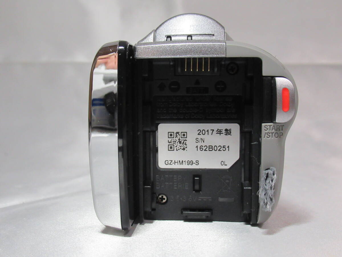 【動作確認済み】JVC　Everio　エブリオ　GZ-HM199　デジタルビデオカメラ　FULL HD　SDカード　シルバー　管Z0262_画像4