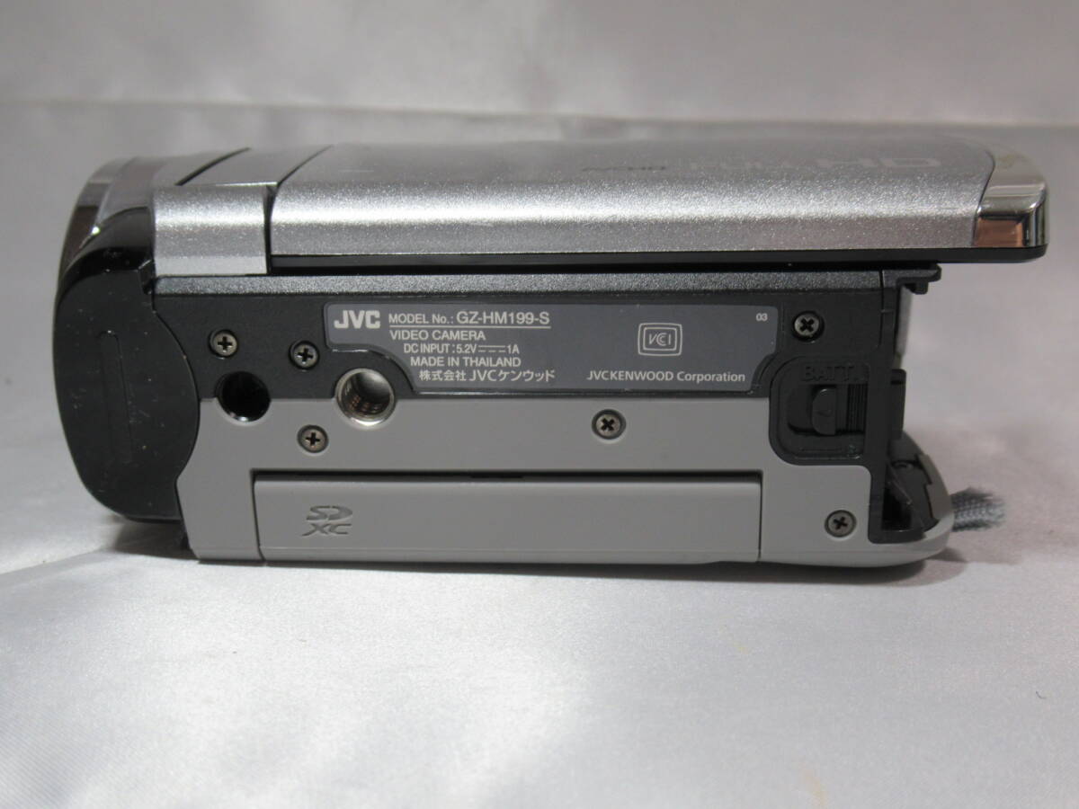 【動作確認済み】JVC　Everio　エブリオ　GZ-HM199　デジタルビデオカメラ　FULL HD　SDカード　シルバー　管Z0262_画像8
