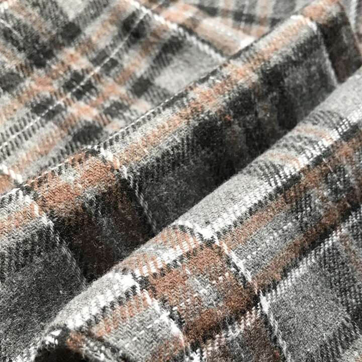 ■新品■ チェック柄 長袖 チュニック 3Lサイズ 大きいサイズ 秋冬 グレー 茶白黒 カットソー 起毛 フランネル レディース 婦人 ミセス 105_画像3