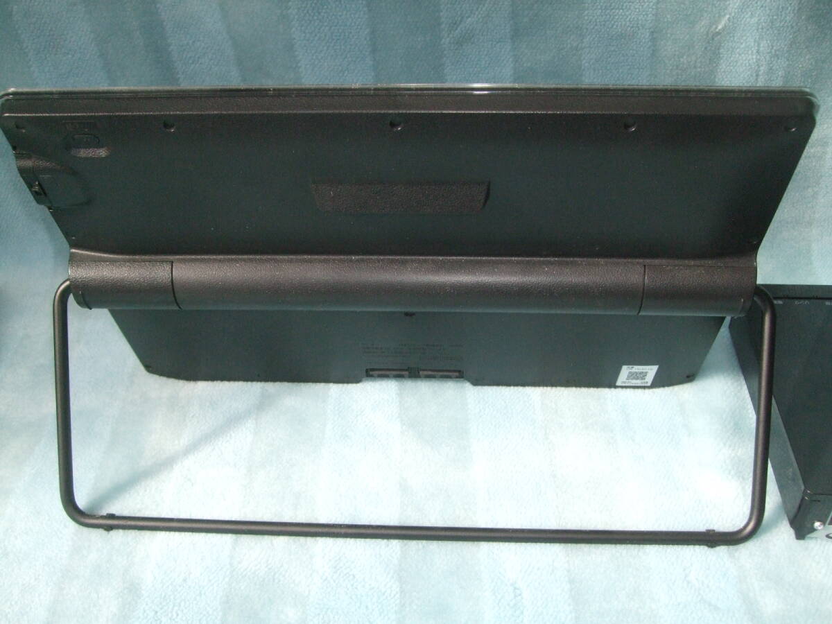 送料無料☆パナソニック プライベートビエラ/VIERA 防水液晶ポータブルテレビ UN-15LD11D 2021年製 リモコン有 取説無し_画像3