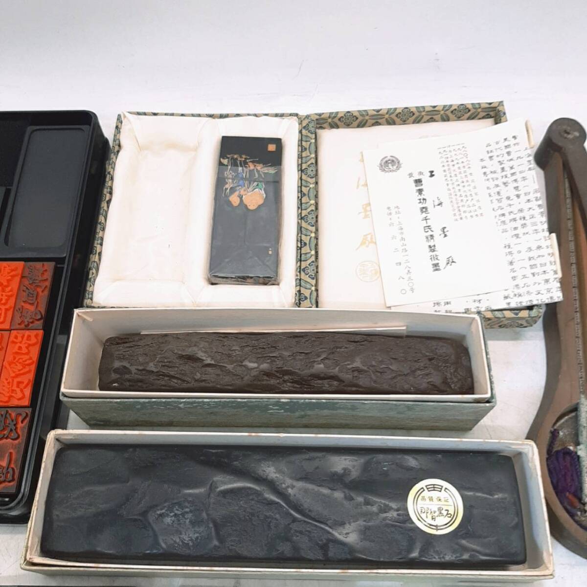 w259【1円～】 書道 鳩居堂 筆 矢立 文鎮 天秤 墨 まとめ 大量 ジャンク _画像3