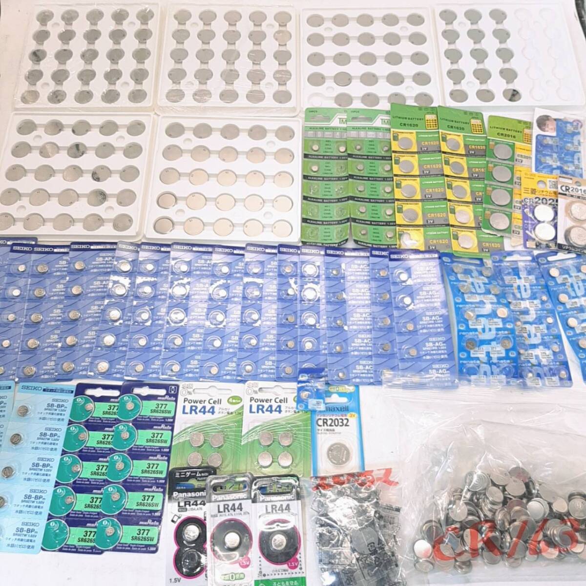 w283【1円～】 ボタン電池 まとめ 大量 CR1632 CR2025 リチウム電池 SEIKO SR927 ウォッチ 時計 SR616SW 約1.1kg 現状品_画像1