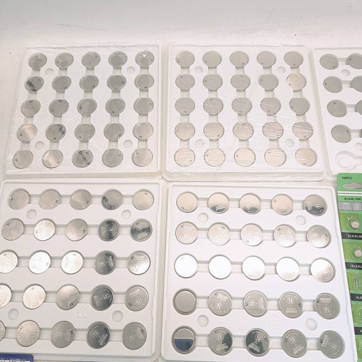 w283【1円～】 ボタン電池 まとめ 大量 CR1632 CR2025 リチウム電池 SEIKO SR927 ウォッチ 時計 SR616SW 約1.1kg 現状品_画像2