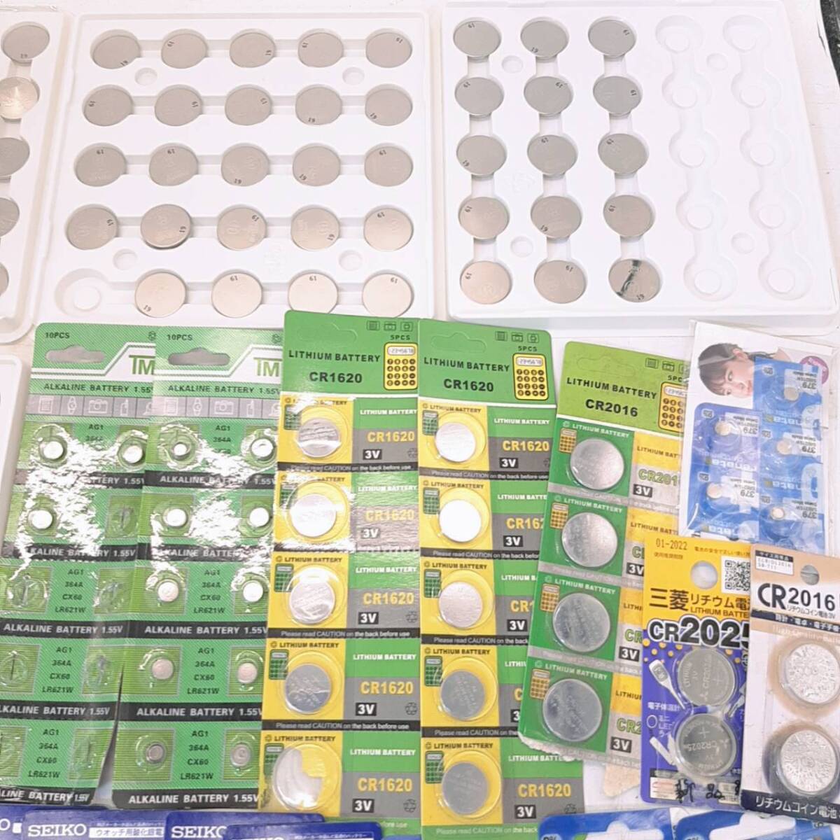 w283【1円～】 ボタン電池 まとめ 大量 CR1632 CR2025 リチウム電池 SEIKO SR927 ウォッチ 時計 SR616SW 約1.1kg 現状品_画像4