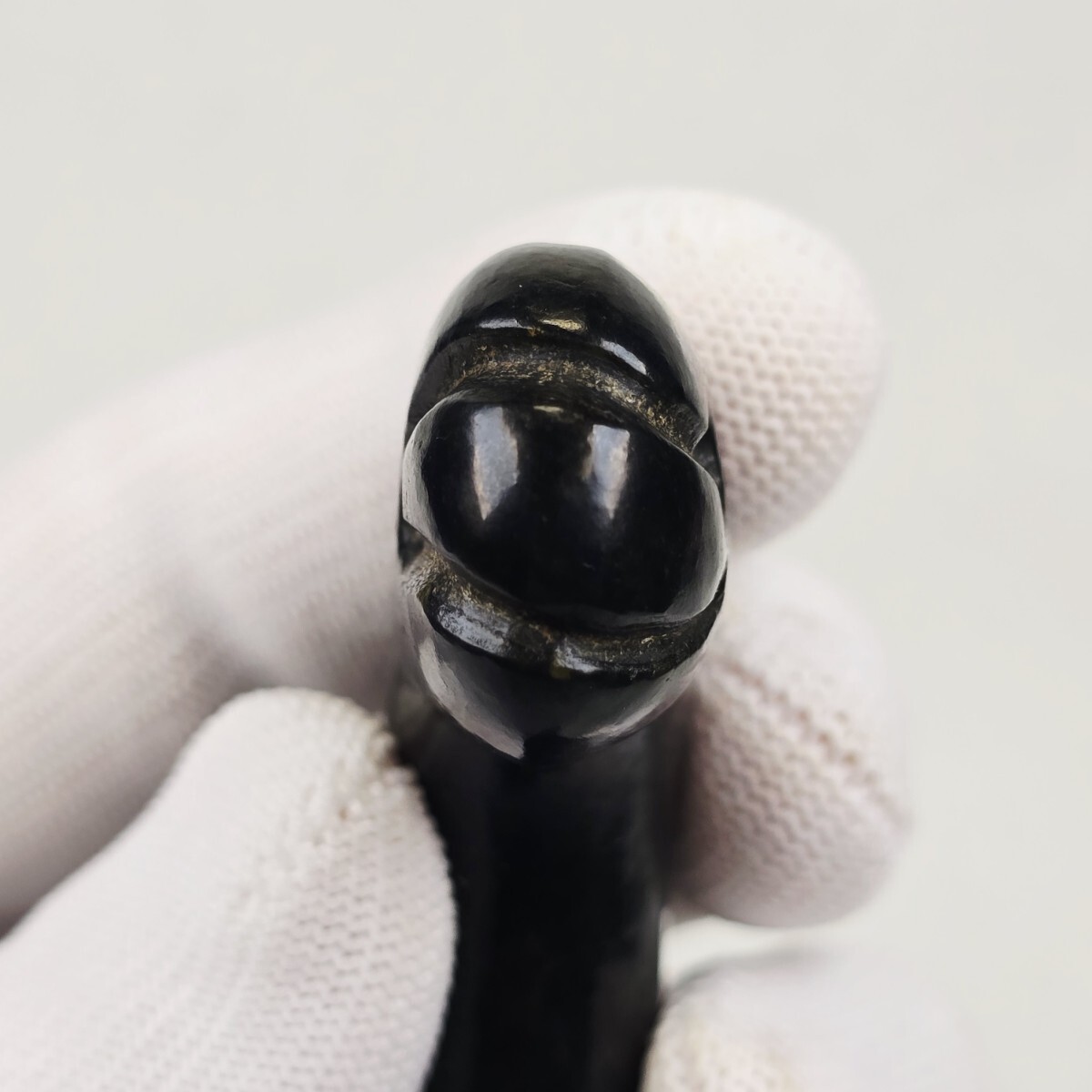 收集品 縄文、弥生、古墳、須恵器、緑の濃い 透明感質感良い 墨翠碧玉 丁字頭勾玉_画像8