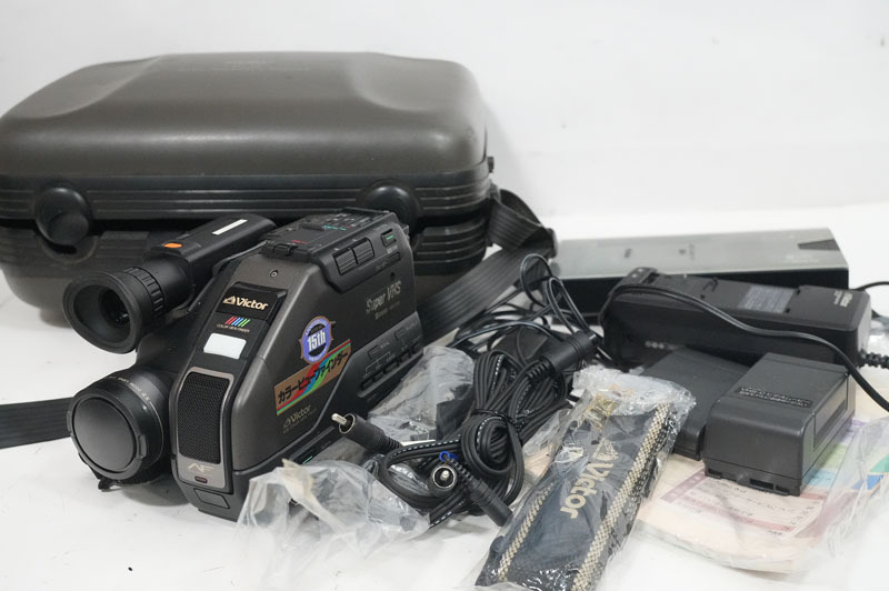 1円~【L924】ビデオカメラまとめ　SONY/DCR-TRV33/DCR-PC1　Victor/GR-LT91　HITACHI/VM-E120 など　ケース付あり　部品取り　現状品_画像8
