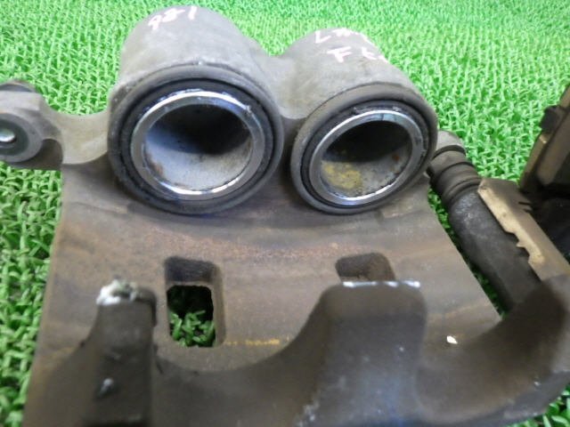 ★ 即決あり H16年 レガシィ TA-BP5 左 フロント ブレーキ キャリパー 26292AG010 [ZNo:07016880]_画像3