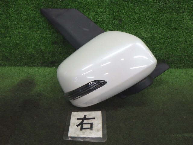 ★ 即決あり H26年 ルクラ DBA-L455F 右 ドアミラー サイドミラー 87910-B2B40 白パール W24 [ZNo:04029830]_画像1