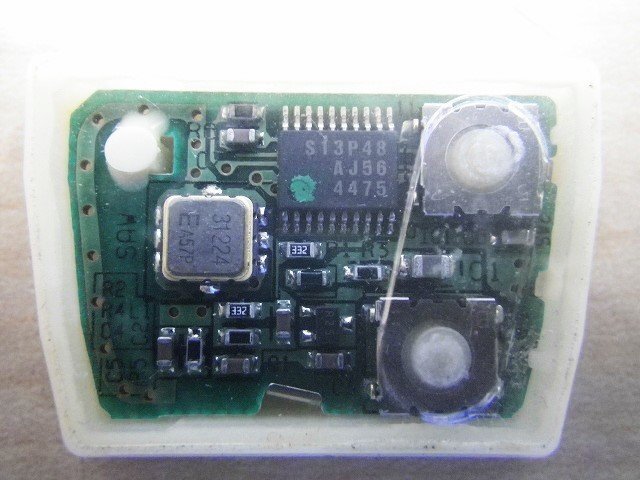 # 送料無料!! ダイハツ純正 H15年 MAX マックス L950S L960S キーレスキー 2ボタン リモコン 鍵 茶色ボタン 動作確認済 [ZNo:07025034]_画像9