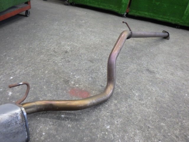 # H24年 アルファロメオ ミト ABA-955142 右H リア マフラー 955A7 36,205km ※個人宅不可(福山通運支店止め)[ZNo:07022578]_画像4