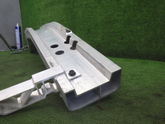 ★ 即決あり H23年 フーガ DBA-Y51 フロントバンパー ホースメント 62030-1MA0B [ZNo:07016616]_画像5