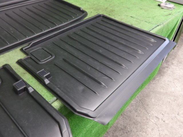 # 即決あり マツダ純正 オプション H18年 MPV LY3P LY ラゲッジ トレイ 3点 セット リア トランク トレー マット 荷台 防水 [ZNo:07025876]_画像6