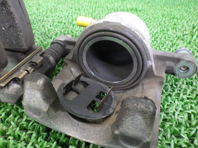 ★ 即決あり H28年 デリカ D2 DAA-MB36S 左 フロント ブレーキ キャリパー MQ510944 [ZNo:07023373]_画像3