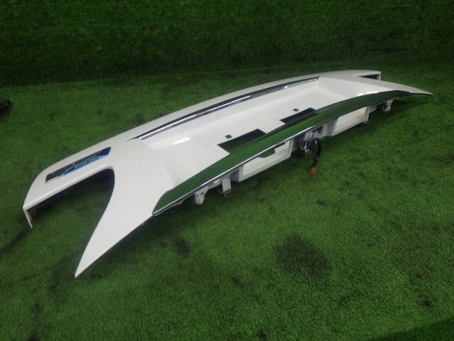 ★ H25年 フーガ HY51 Y51 純正 トランク ガーニッシュ リア フィニッシャー パネル 84862-1ME0A 白パール QAA シーマ [ZNo:05019010]_画像6