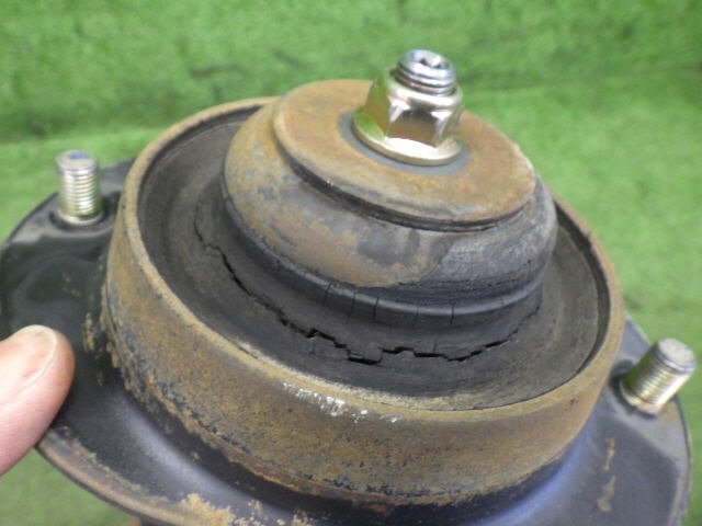 ★ 即決あり H3年 サンバー V-KV3 右 フロント ストラット サス ショック 20301TA000 [ZNo:06029928]_画像3