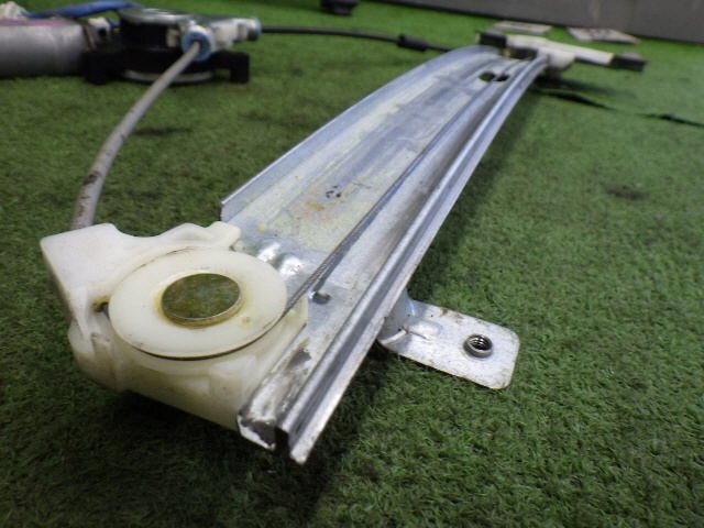 ★ 即決あり H12年 ウィザード TA-UES25FW 右 フロントドア レギュレーター モーター 運転席 [ZNo:06027349]_画像4