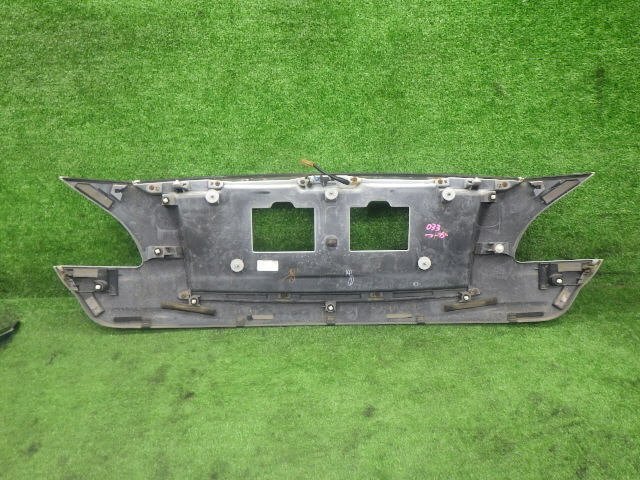 ★ H25年 フーガ HY51 Y51 純正 トランク ガーニッシュ リア フィニッシャー パネル 84862-1ME0A 白パール QAA シーマ [ZNo:05019010]_画像2