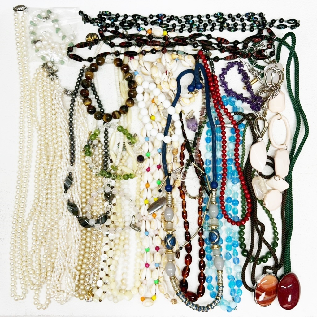 アクセサリー まとめ ネックレス ブローチ 指輪 イヤリング など 総重量 1,164g パール 天然石 イミテ レディース◆H-6の画像1