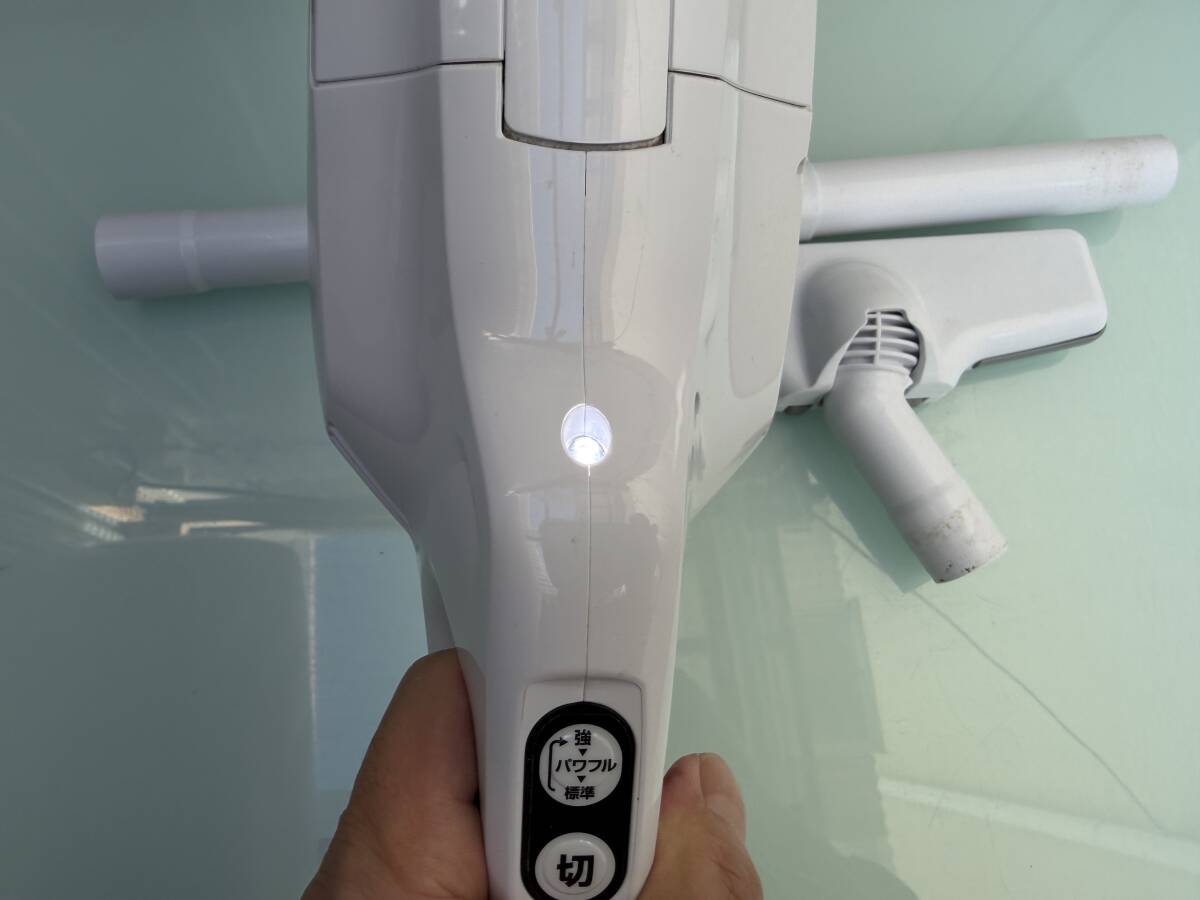 makita マキタ 充電式クリーナ CL107FD （バッテリー・充電器付き）】動作確認品 _画像7