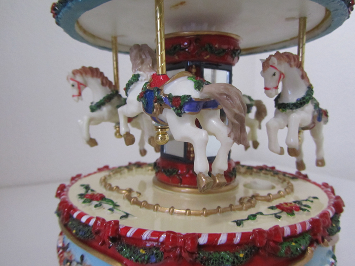  новый товар :me Lee go- Land. музыкальная шкатулка * вращение деревянная лошадь *** произведение искусства товар ( дополнение )