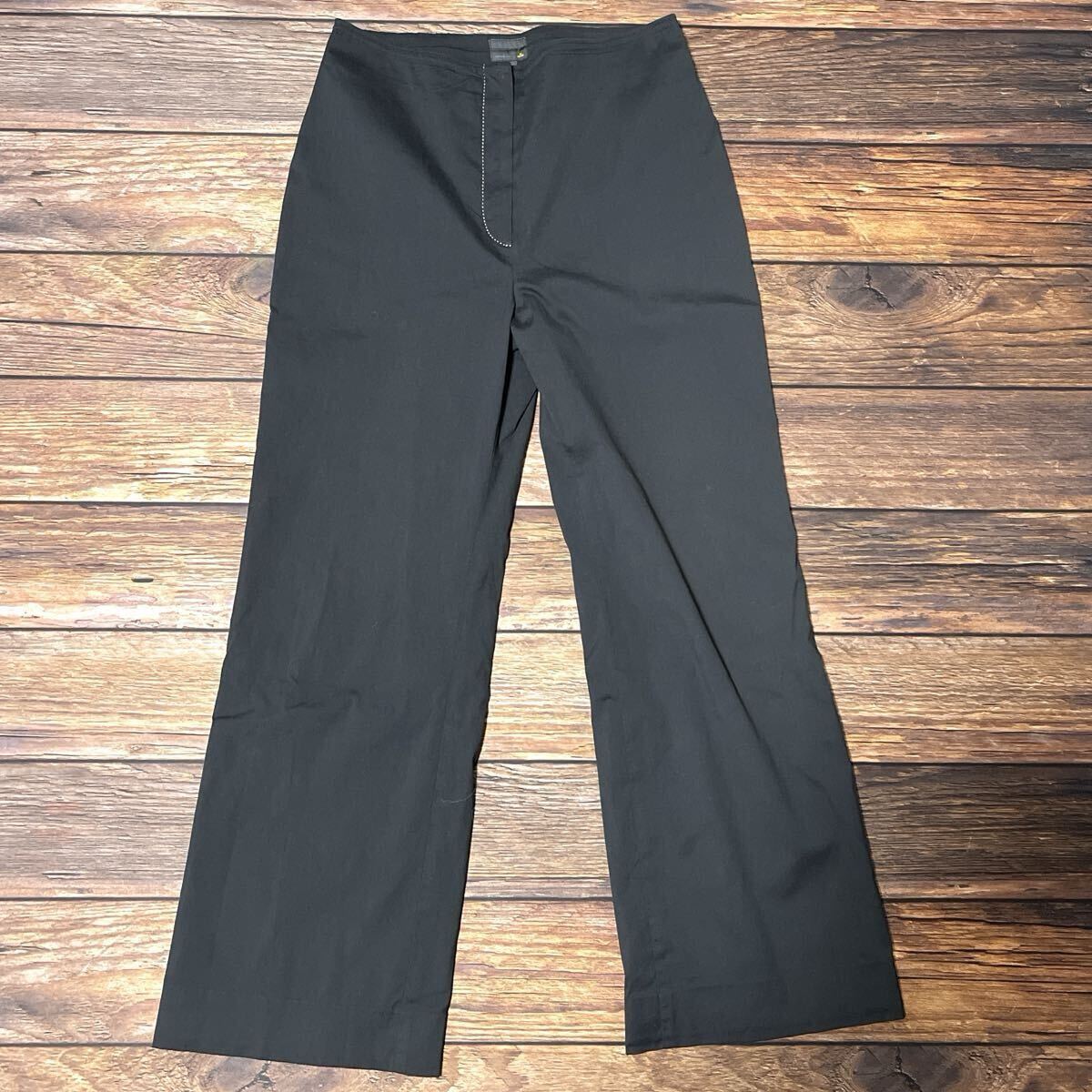 FENDI フェンディ パンツ スラックス ストレートパンツ レディース ボトムス 無地 イタリア製 ビジネス 通勤 通学 ブラック サイズ42 L_画像2