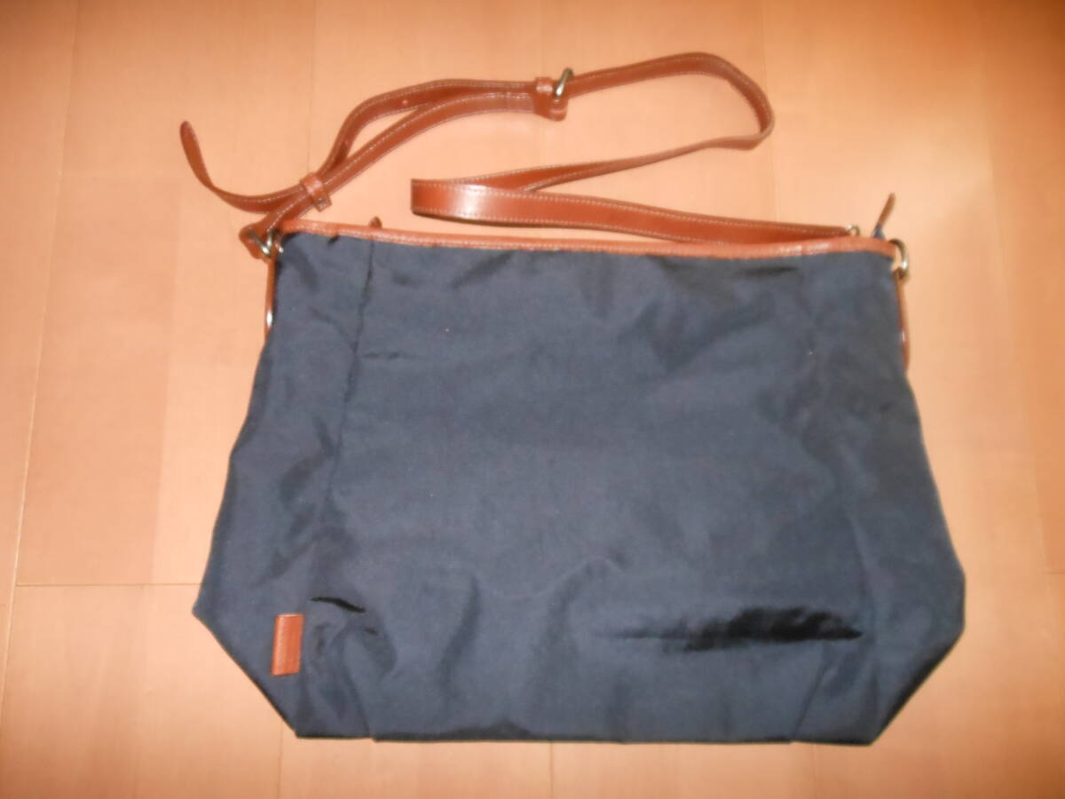 MARGARET HOWELL idea　ナイロン ショルダーバッグ 紺　ネイビー_画像1