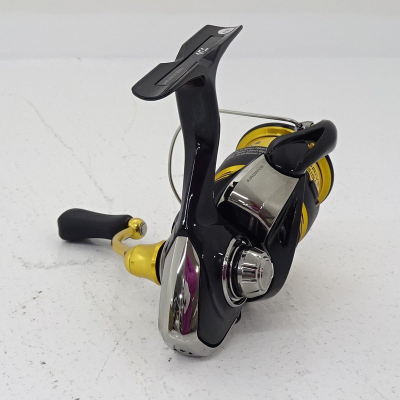 * не использовался * Daiwa 23 Regalis LT2500S-XH вращающийся катушка (DAIWA/ рыболовная снасть )*[FS086]