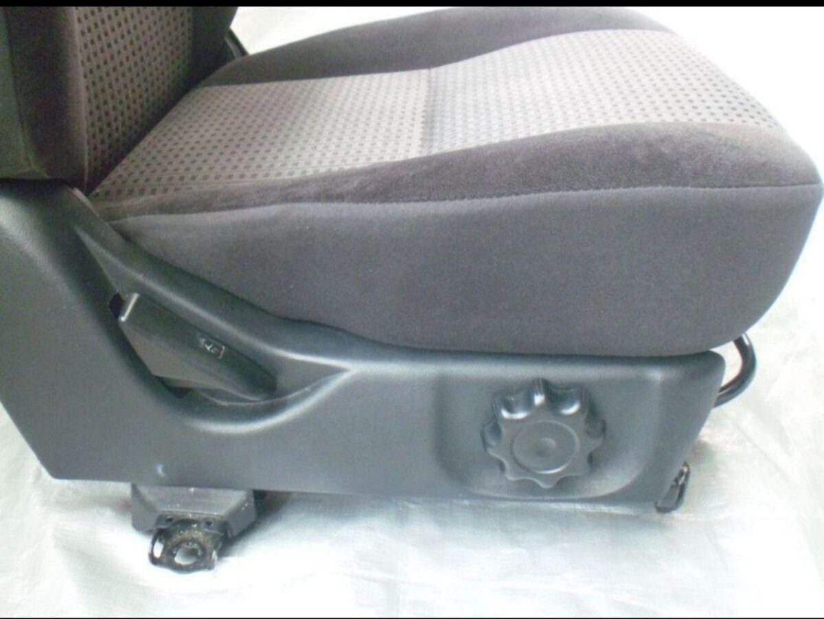 パジェロミニ H58A 2002年式(平成14年) 純正運転席＆助手席シート_画像7