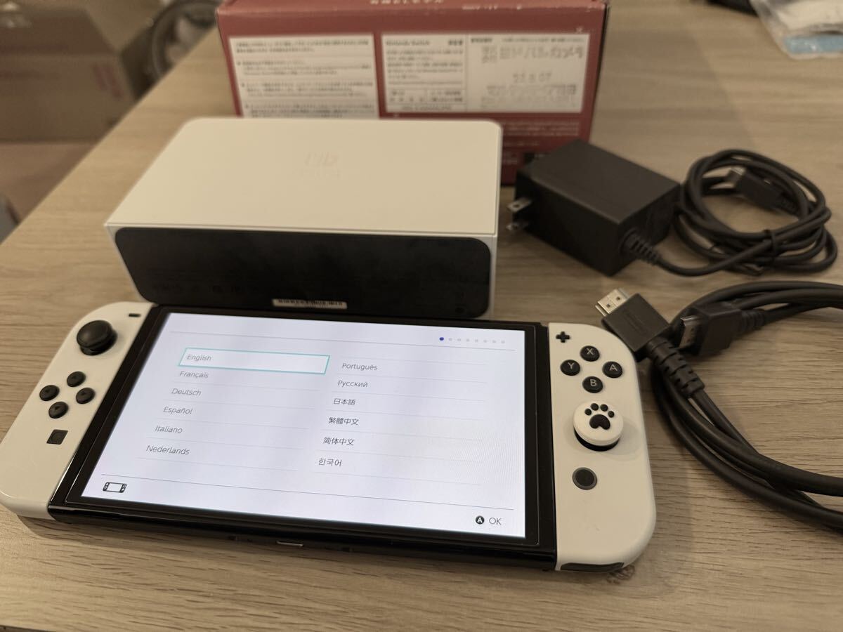 【中古・美品】Nintendo Switch 有機ELモデル ホワイト 任天堂 動作確認済み+初期化済み HEG-001 ニンテンドースイッチ_画像2