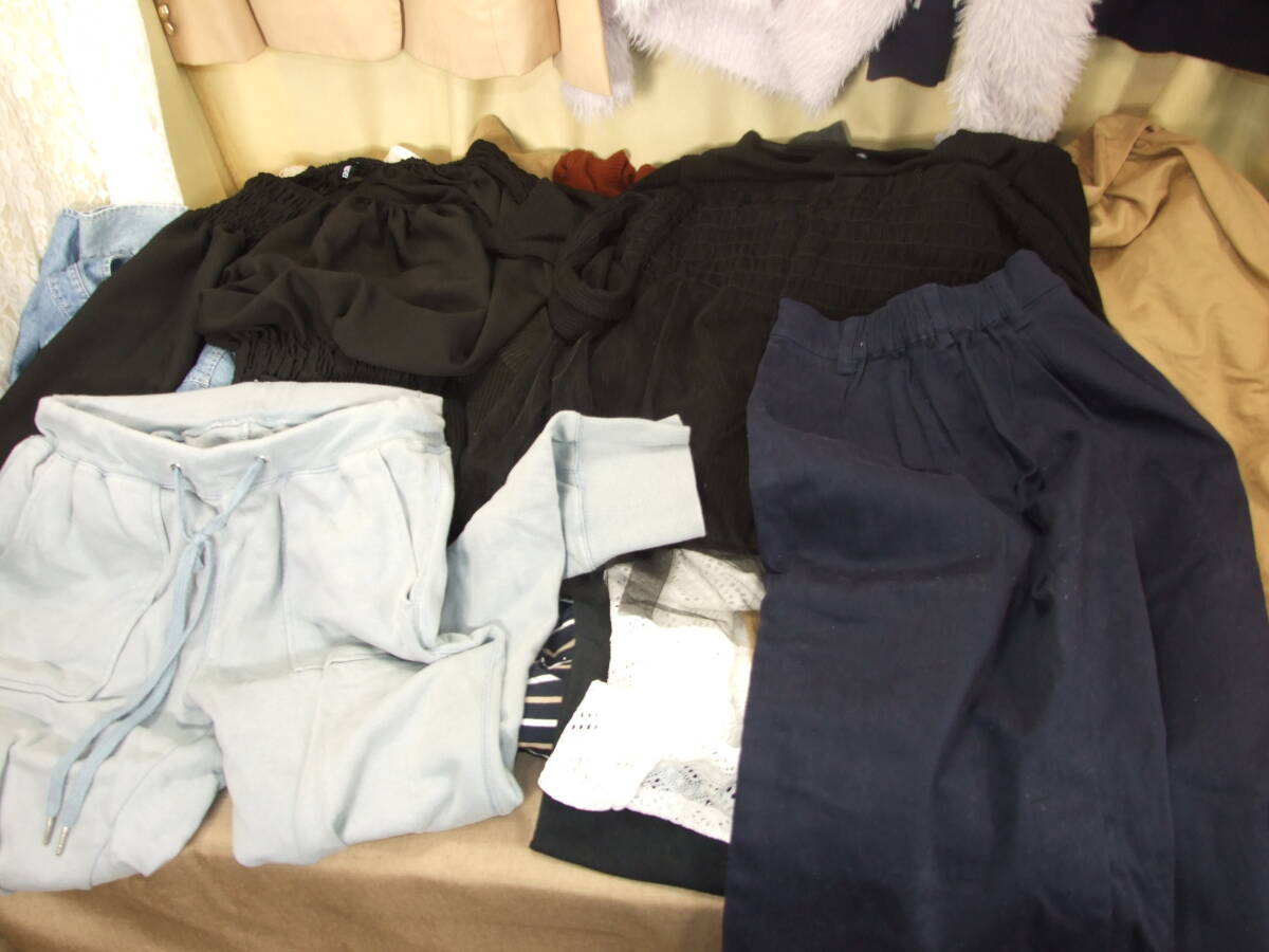 レディース衣料品　まとめて　M～Fサイズ　シャツ/スカート/カーディガン/衣料　約30点　クローゼット整理　中古　まとめて_画像10