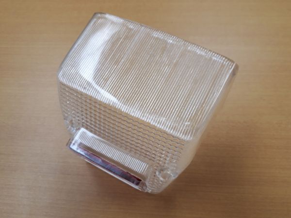 ホンダ 角目 スーパーカブ カスタム クリア テールレンズ 赤リフレクター付 CM50 CM70 CM90 社外 格安提供 定番ドレスアップ部品_画像4